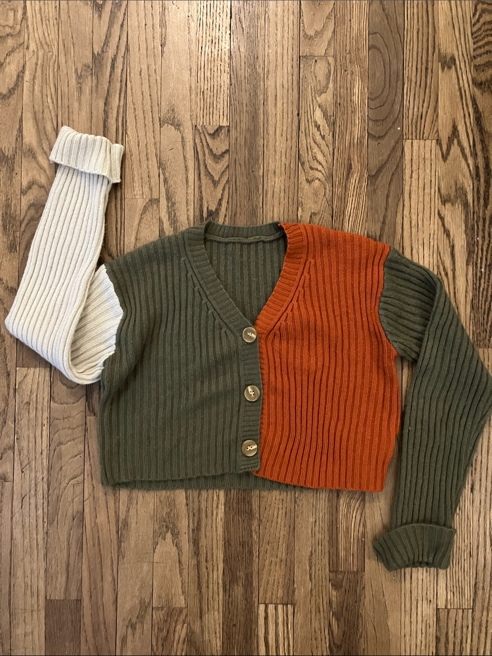 SHEIN Colorblock Ribbed V-Neck Cropped Cardigan - Green, Orange & Cream